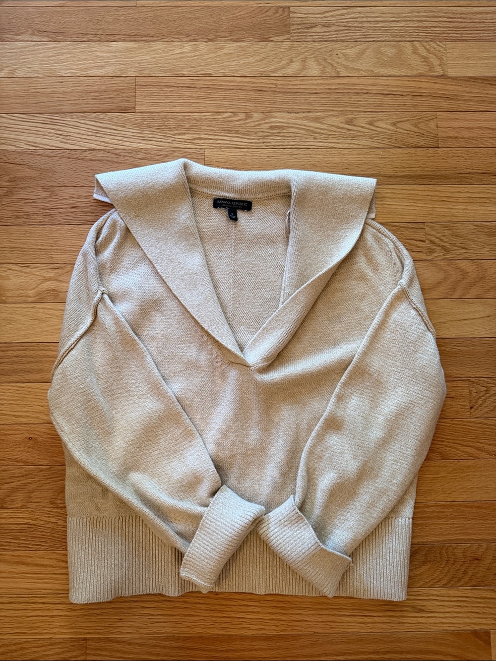 Banana Republic Cream V-Neck Shawl-Collar Sweater
